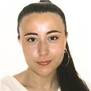 Profesora con conocimientos de dibujo, pintura y modelado 3D